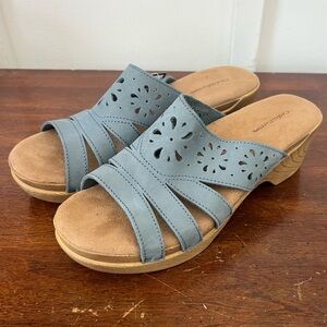 NWT Croft & Barrow Blue slip-on Mule Clog Shoes 9.5